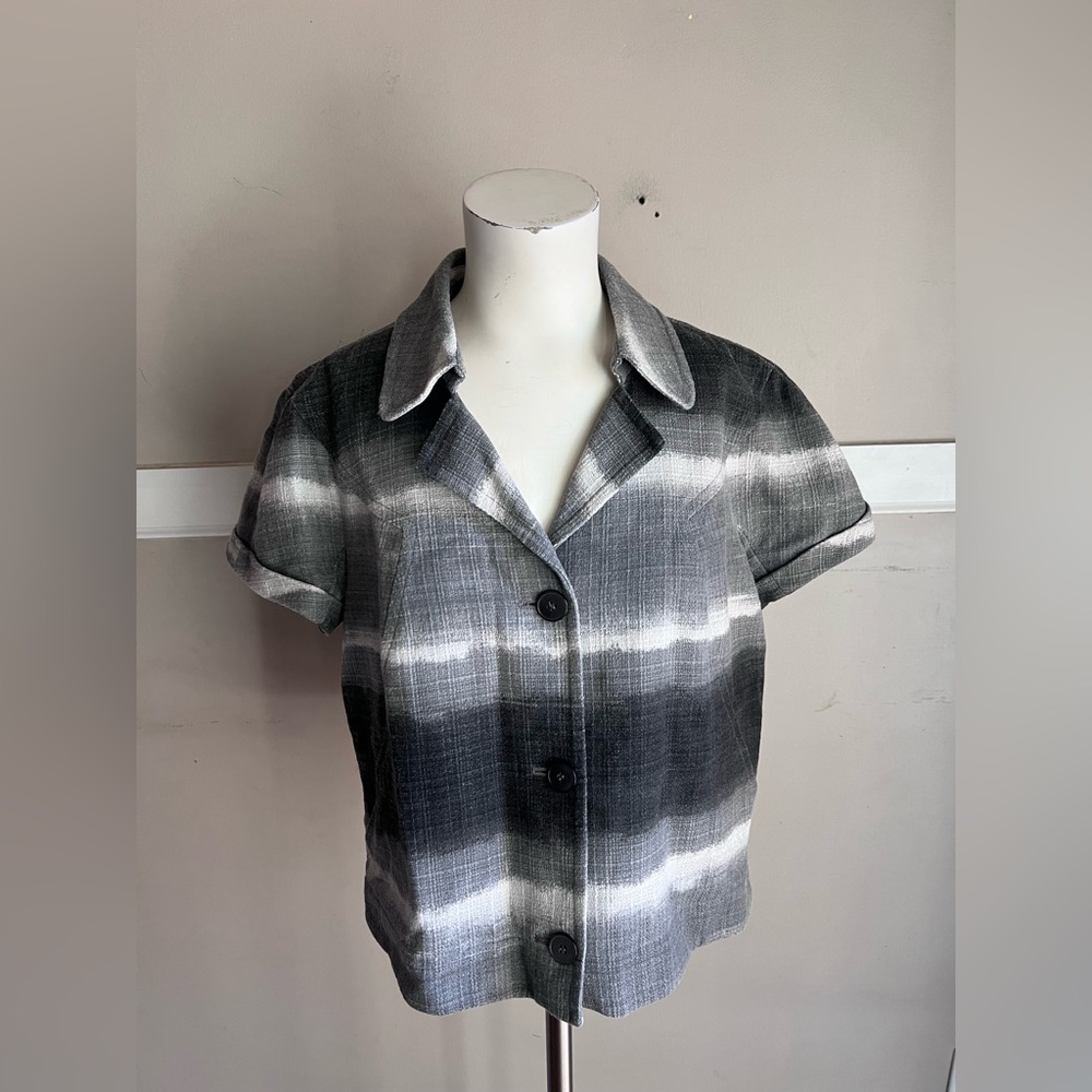 Jones New York Black and Gray Button Down Shirt